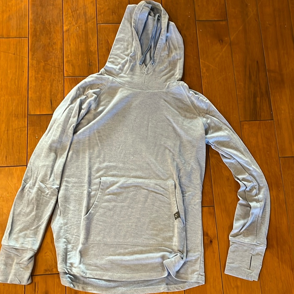 Free fly hooded LS tee